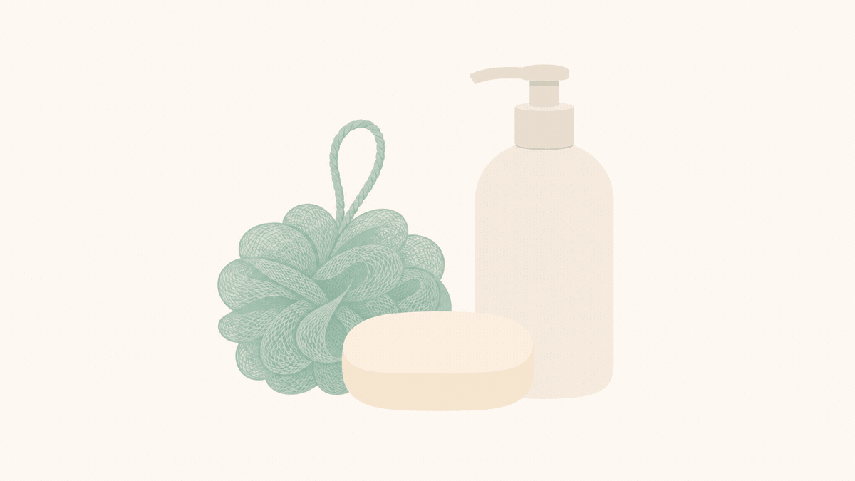 泡立てネットと石けん、ボディソープを並べたイラスト